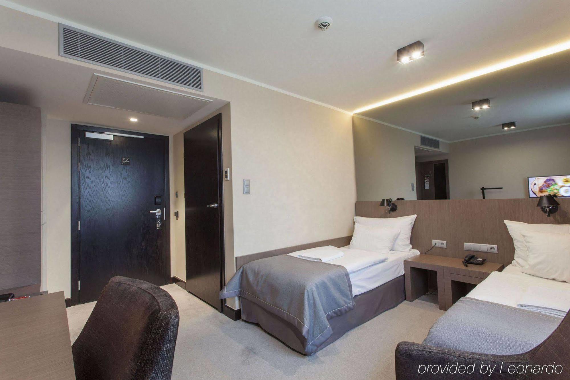 Ilonn Hotel